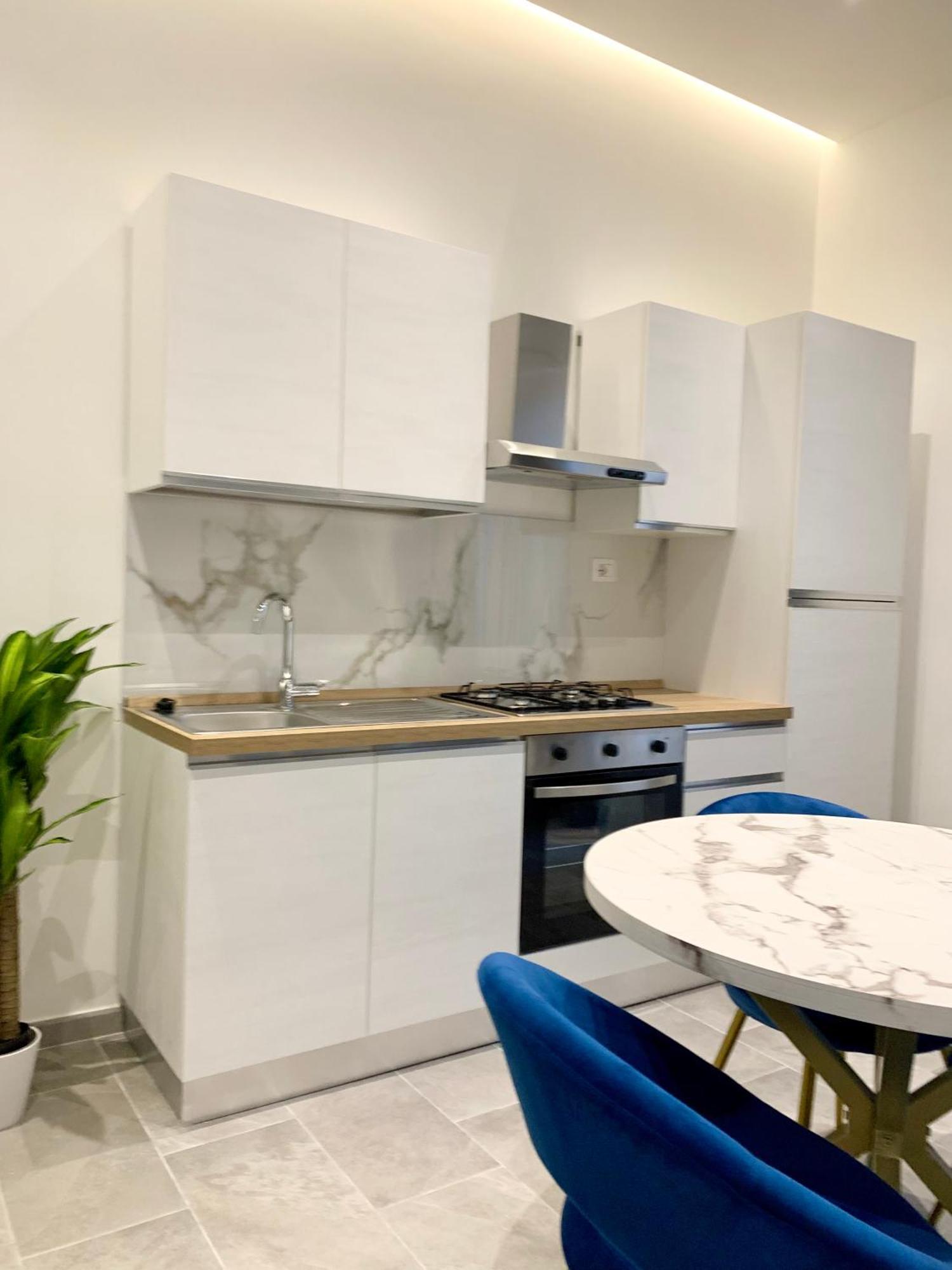 Apartment International House *